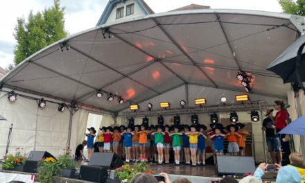 MGV Kinder bei der Neuhäuser Bierwecketse